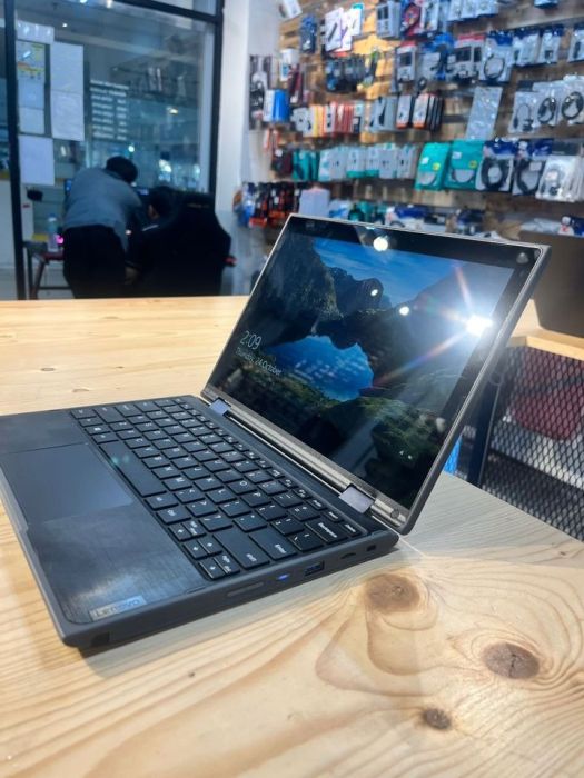 INTEL CELERON 4/64GB LENOVO 300E 2ND GEN