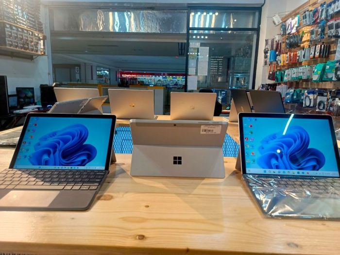 INTEL PENTIUM 8/128GB SURFACE GO2
